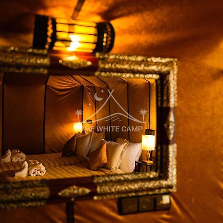 The White Camp - Your Merzouga Luxury Desert Camp & Erg Chebbi Dunes Camel Riding Экстерьер фото