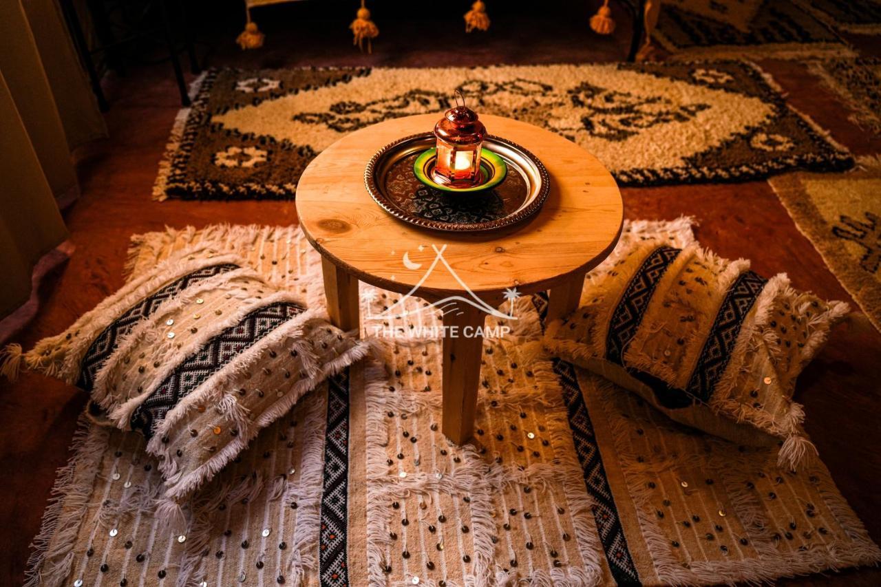 The White Camp - Your Merzouga Luxury Desert Camp & Erg Chebbi Dunes Camel Riding Экстерьер фото
