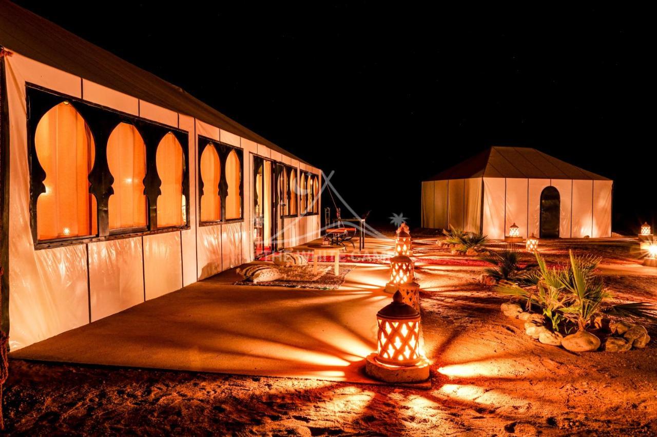 The White Camp - Your Merzouga Luxury Desert Camp & Erg Chebbi Dunes Camel Riding Экстерьер фото