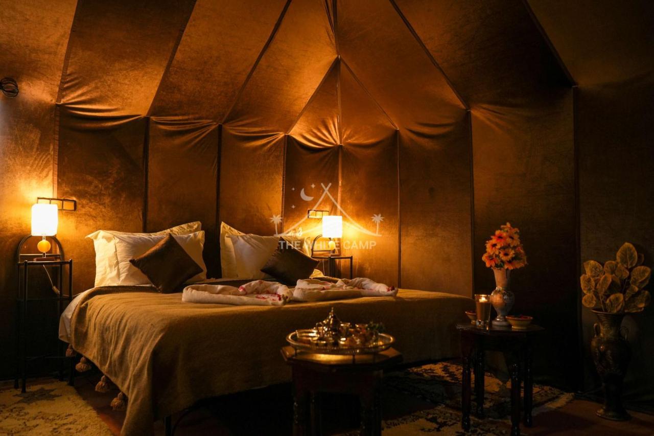 The White Camp - Your Merzouga Luxury Desert Camp & Erg Chebbi Dunes Camel Riding Экстерьер фото