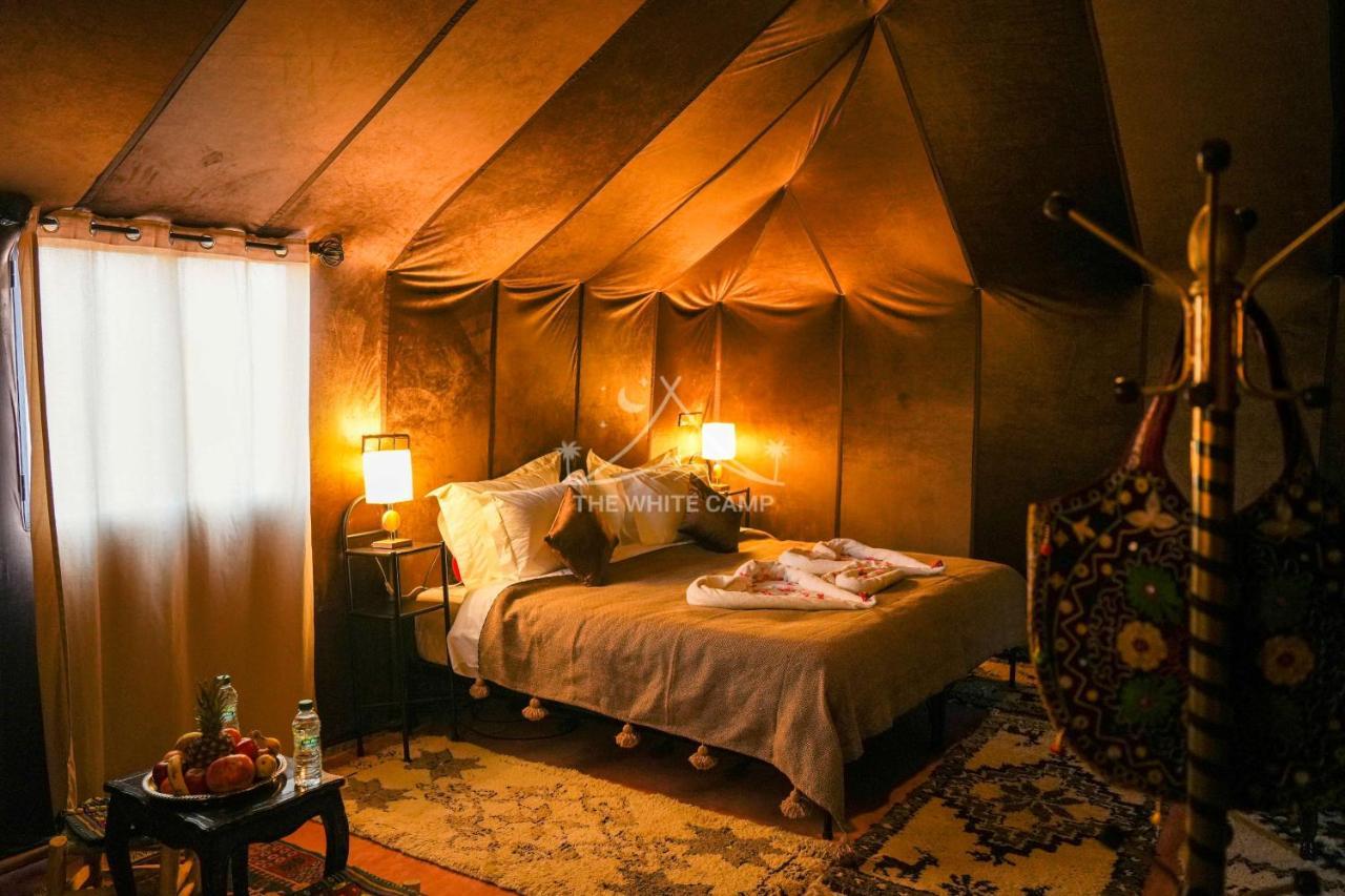 The White Camp - Your Merzouga Luxury Desert Camp & Erg Chebbi Dunes Camel Riding Экстерьер фото