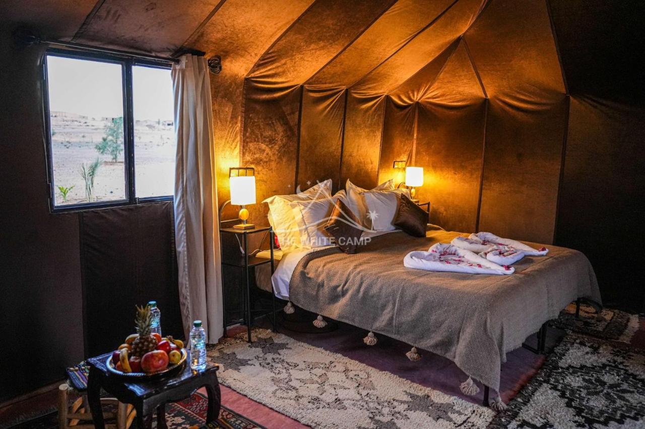 The White Camp - Your Merzouga Luxury Desert Camp & Erg Chebbi Dunes Camel Riding Экстерьер фото