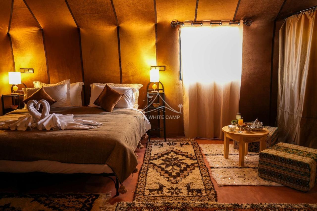The White Camp - Your Merzouga Luxury Desert Camp & Erg Chebbi Dunes Camel Riding Экстерьер фото