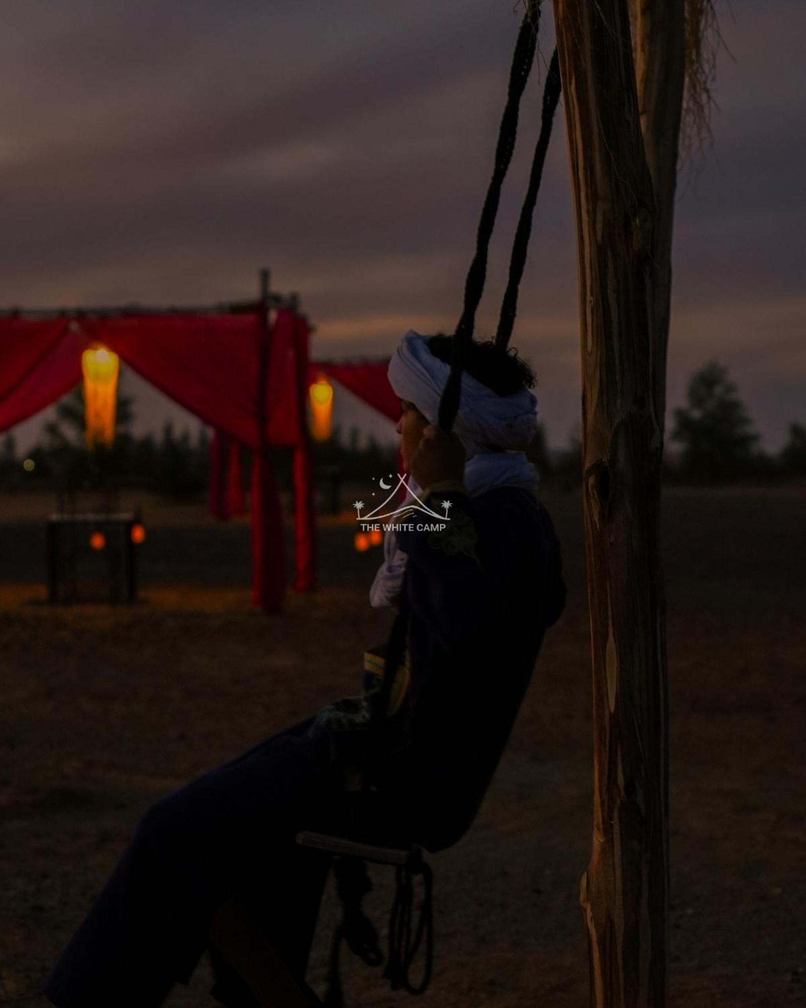 The White Camp - Your Merzouga Luxury Desert Camp & Erg Chebbi Dunes Camel Riding Экстерьер фото