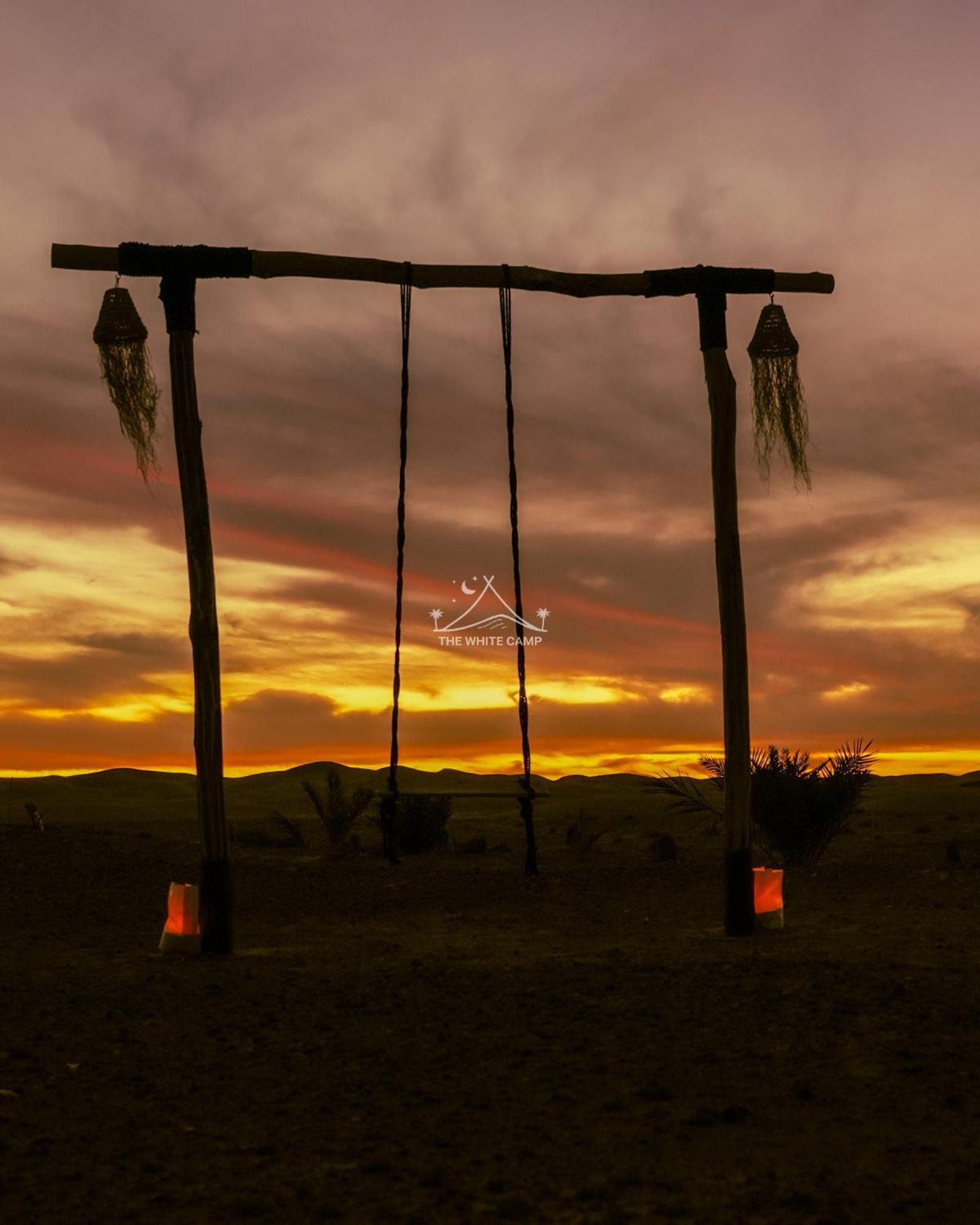 The White Camp - Your Merzouga Luxury Desert Camp & Erg Chebbi Dunes Camel Riding Экстерьер фото