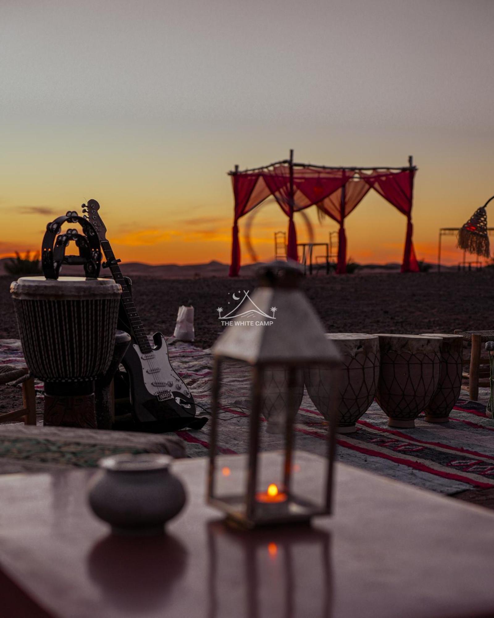 The White Camp - Your Merzouga Luxury Desert Camp & Erg Chebbi Dunes Camel Riding Экстерьер фото