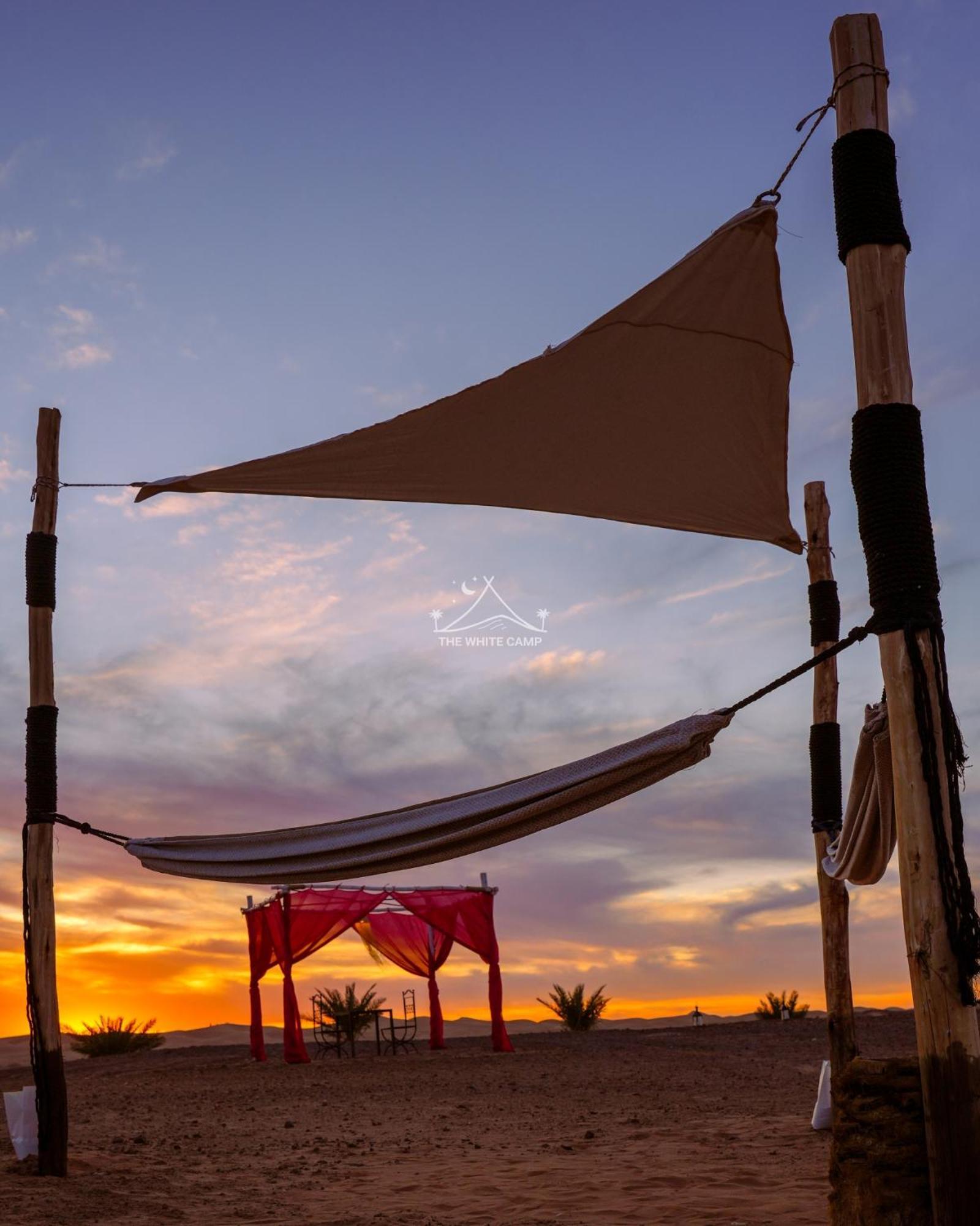 The White Camp - Your Merzouga Luxury Desert Camp & Erg Chebbi Dunes Camel Riding Экстерьер фото