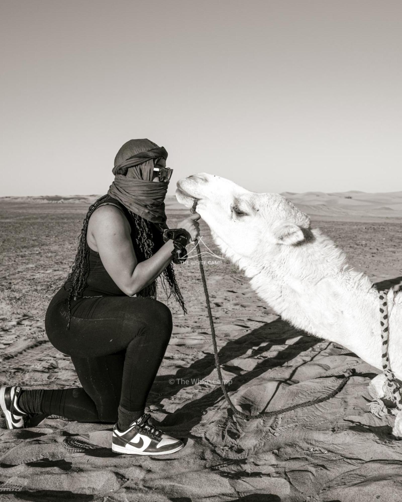 The White Camp - Your Merzouga Luxury Desert Camp & Erg Chebbi Dunes Camel Riding Экстерьер фото